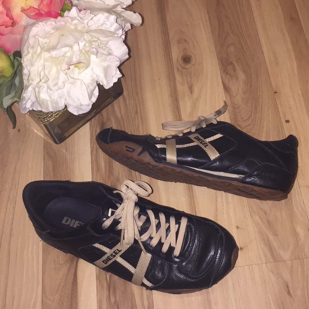 Diesel women’s tennis shoes size 7.5